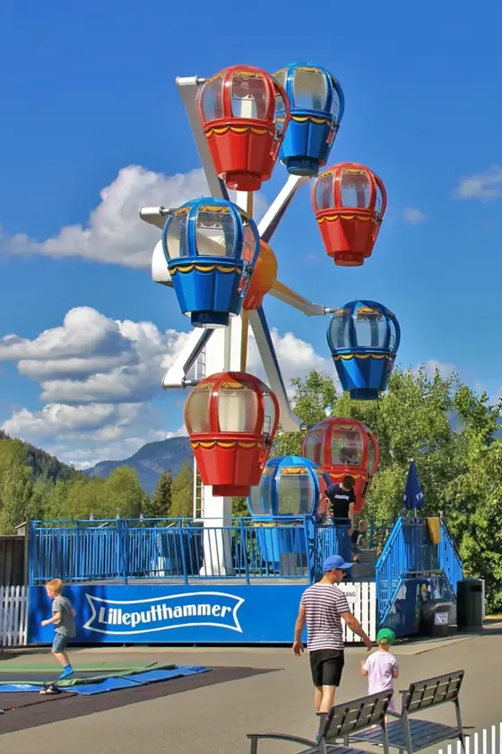 Ferris Wheel 10M amusement ride — photo 3 by XL Amusement Ride factory