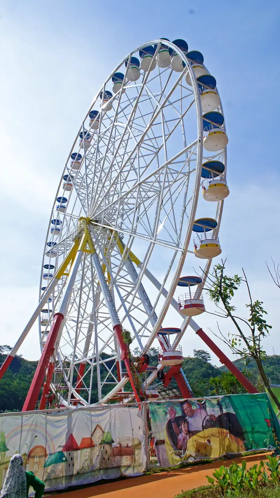FERRIS WHEEL 45M amusement ride — photo 6 by XL Rides factory