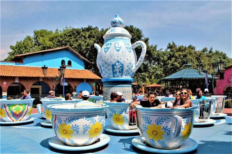 DANCING CUPS — Spinning Rides ride for sale from XL Rides amusement ride manufacturer, China