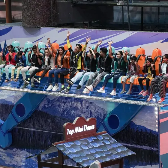 Midi Top Dancer amusement ride — photo 3 by XL Amusement Ride factory