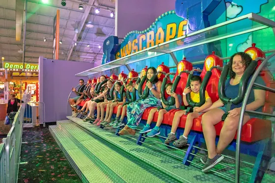 Midi Top Dancer amusement ride — photo 4 by XL Amusement Ride factory