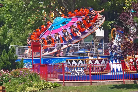 REVERSE TIME 24 amusement ride — photo 3 by XL Rides factory