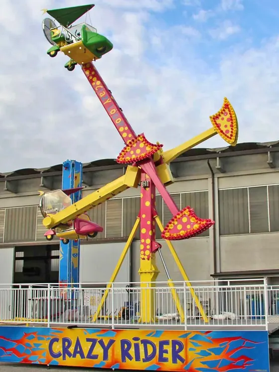Sky Glider amusement ride — photo 4 by XL Amusement Ride factory