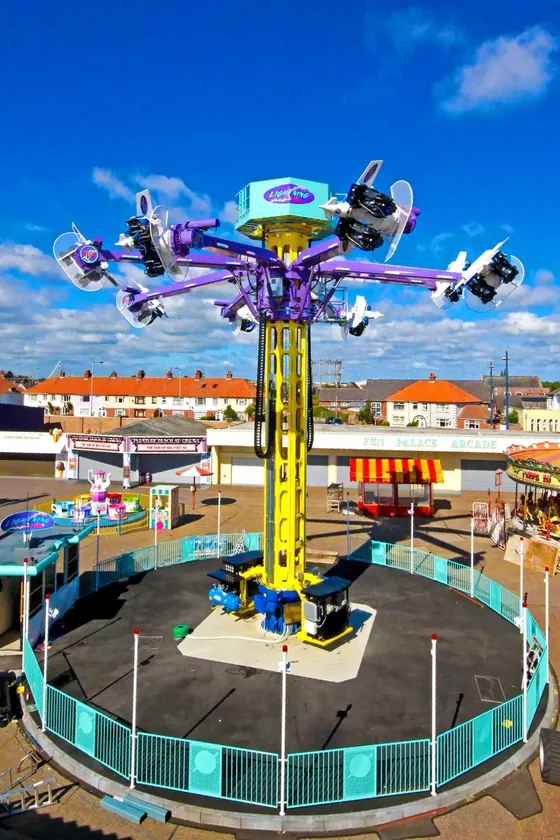 TEKNO PLANES amusement ride — photo 3 by XL Rides factory
