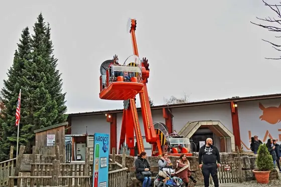 Time Machine amusement ride — photo 5 by XL Amusement Ride factory