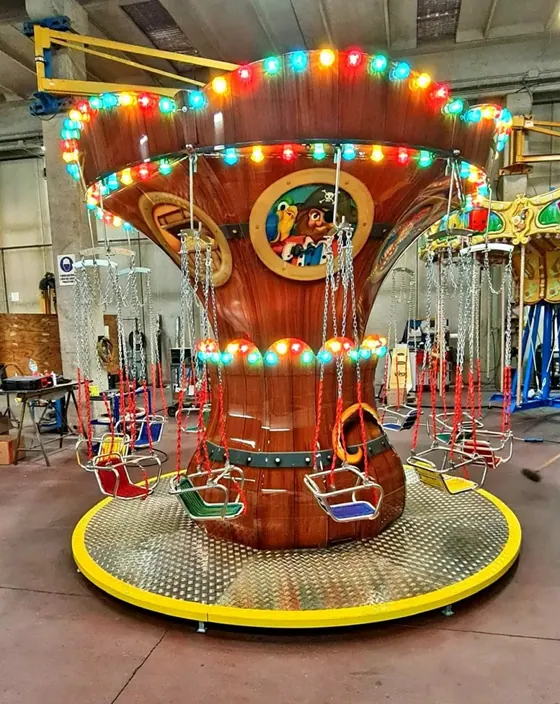 Flying Chair 5 amusement ride — photo 4 by XL Rides factory