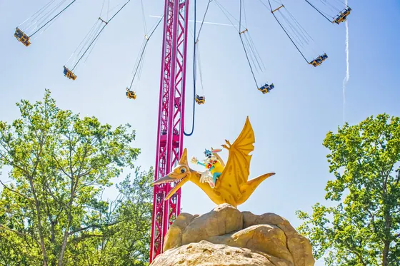 Swing Towers amusement ride — photo 6 by XL Amusement Ride factory
